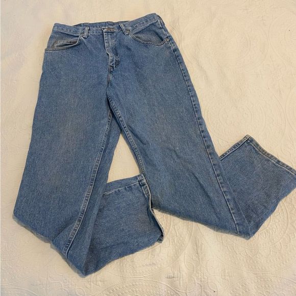 Wrangler size 34 x 34 Light Wash Straight Leg Denim Jeans - Picture 1 of 10